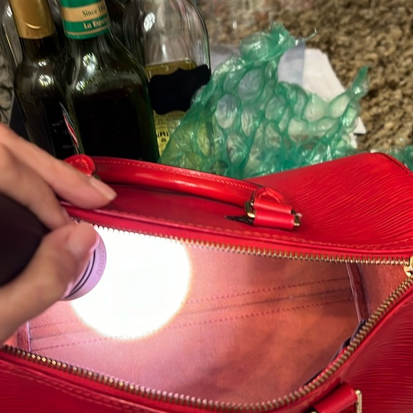 Preloved Red Epi Speedy 25 Louis Vuitton - Picture 10 of 11
